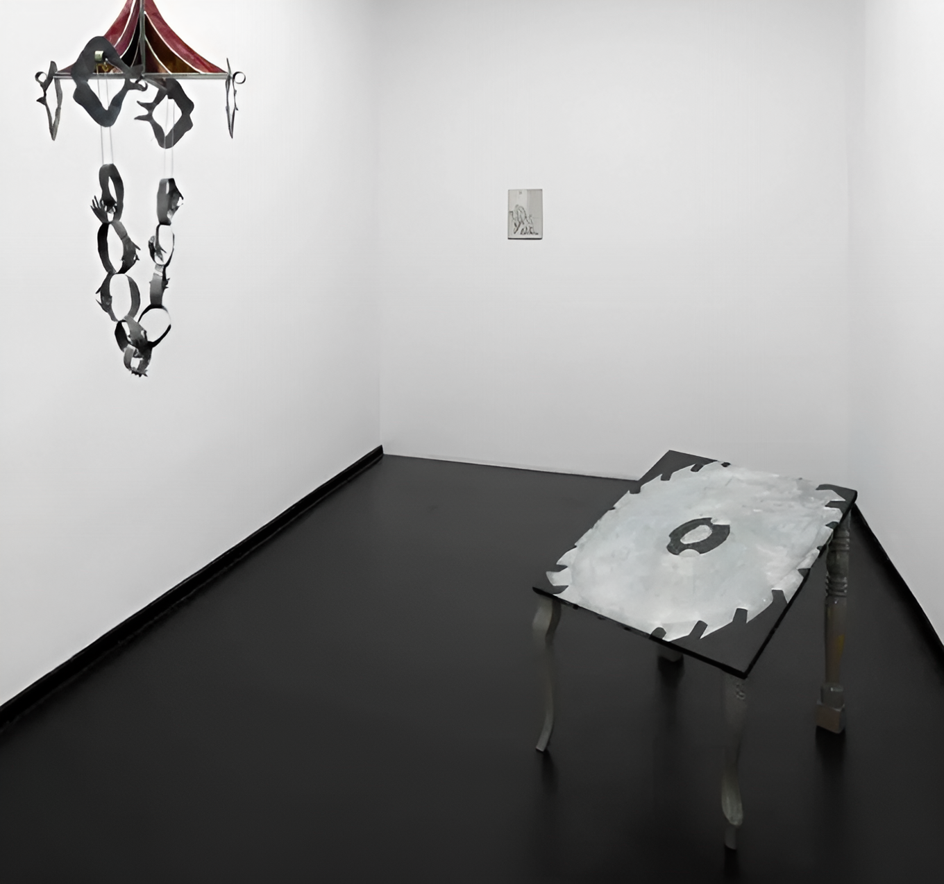 PARACHUTE exhibition view